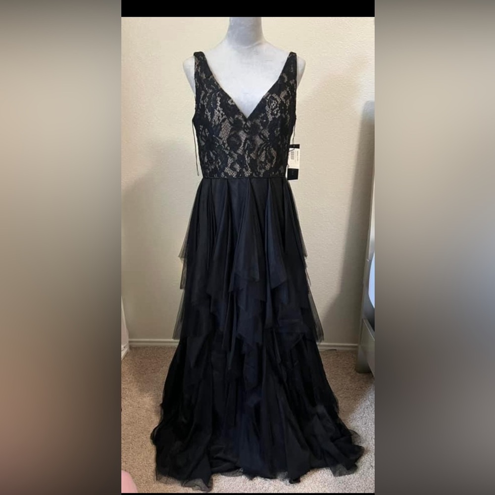 AIDAN MATTOX Dress size 12 NWT GORGEOUS!  Perfect for a Holiday event.
